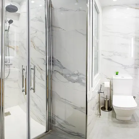 Encantadora Vivienda Turística Con Wifi En *